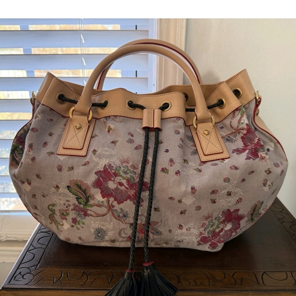 💢MCM Limited Edition Drawstring Bucket Bag, Italian Made